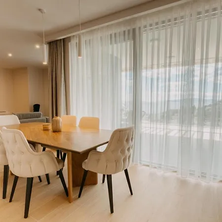 Apartament Carmen *